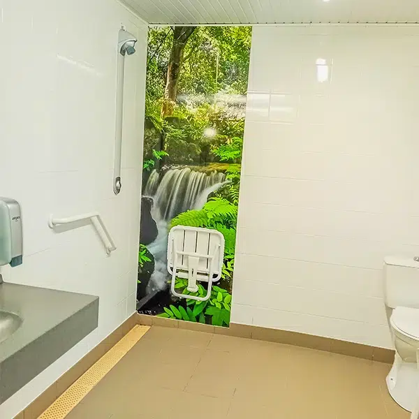 accessible cabin with adapted washbasin, shower and toilet
