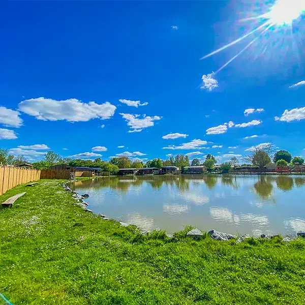 etang de peche prive au camping