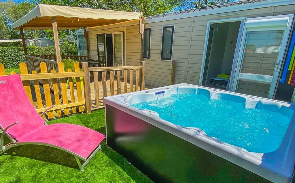 Mobil home LUXE 2 Ch. 4/6 Pers. – Spa Privatif